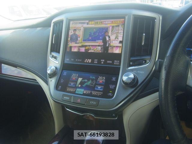 Toyota CROWN SEDAN 2013-03 8626301-19