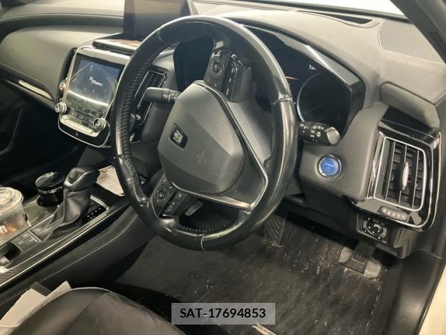 Toyota CROWN SEDAN 2018-09 8626291-11