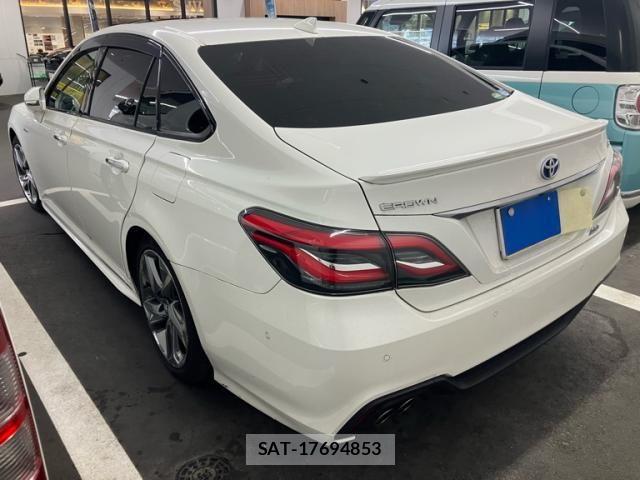 Toyota CROWN SEDAN 2018-09 8626291-4