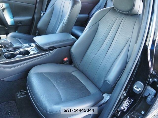 Toyota CROWN SEDAN 2022-03 8665992-12