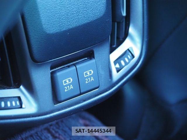 Toyota CROWN SEDAN 2022-03 8665992-14