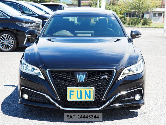 Toyota CROWN SEDAN 2022-03 8665992-1