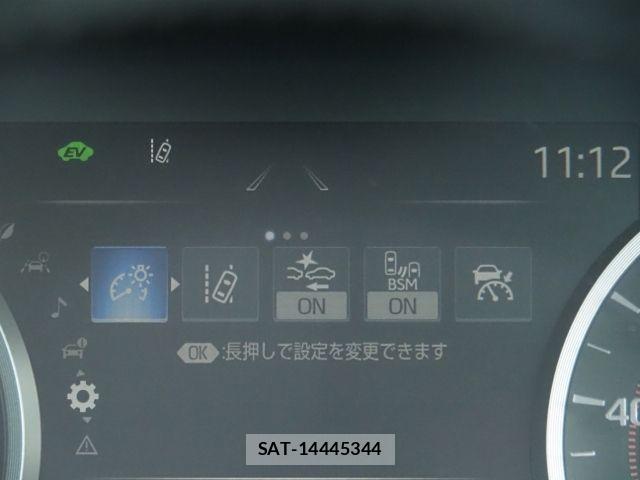 Toyota CROWN SEDAN 2022-03 8665992-23