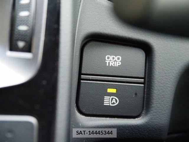 Toyota CROWN SEDAN 2022-03 8665992-25