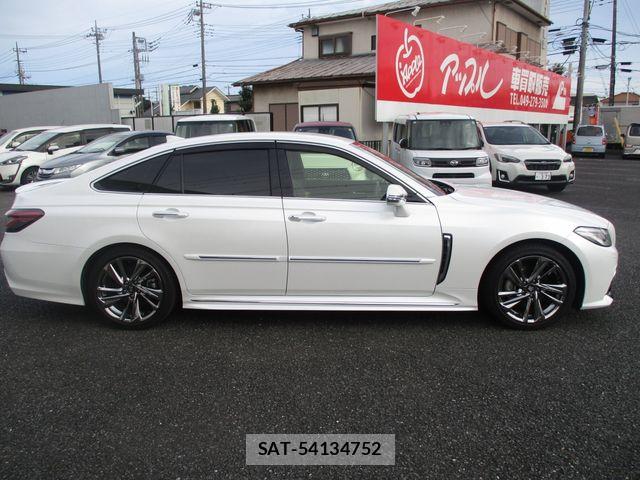 Toyota CROWN SEDAN 2021-03 8658560-7