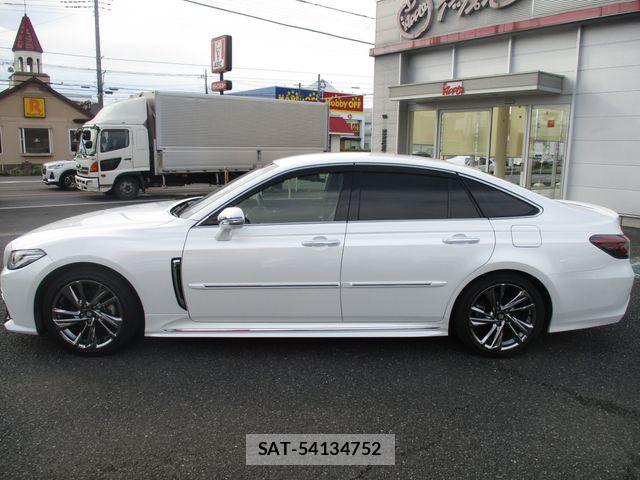 Toyota CROWN SEDAN 2021-03 8658560-8