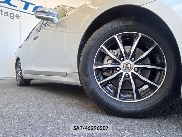 Toyota CROWN SEDAN 2013-04 8666006-13