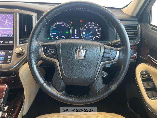Toyota CROWN SEDAN 2013-04 8666006-8