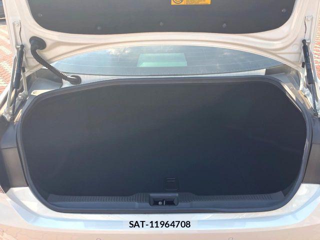 Toyota CROWN SEDAN 2018-07 8658563-9