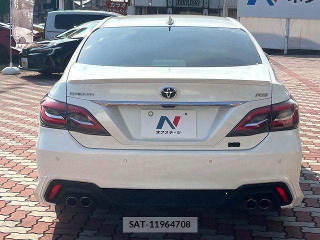 Toyota CROWN SEDAN 2018-07 8658563-14
