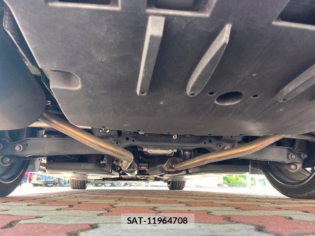 Toyota CROWN SEDAN 2018-07 8658563-18