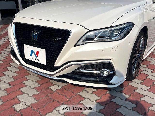 Toyota CROWN SEDAN 2018-07 8658563-2