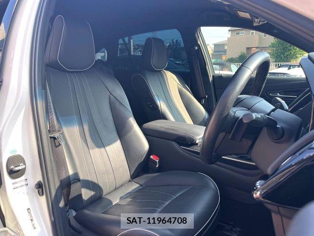 Toyota CROWN SEDAN 2018-07 8658563-7