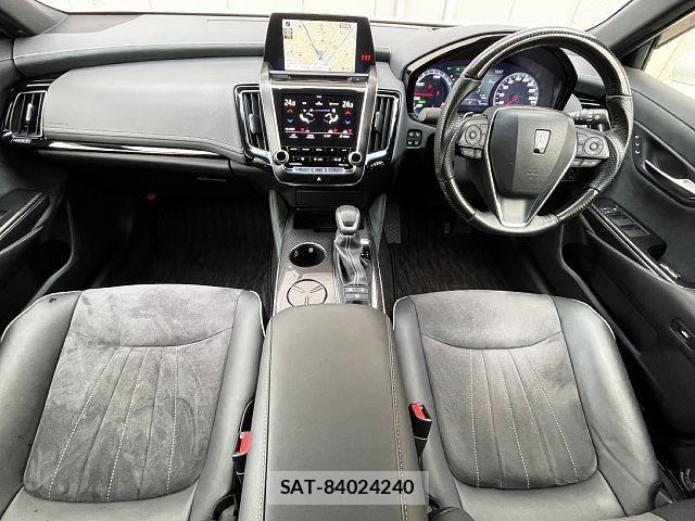 Toyota CROWN SEDAN 2018-07 8658562-1