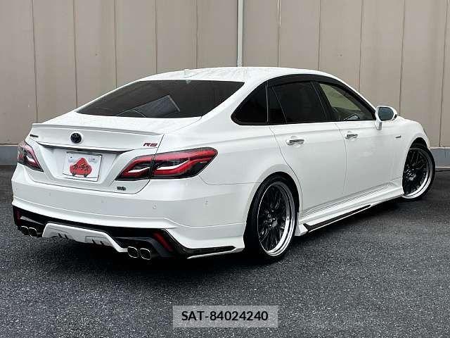 Toyota CROWN SEDAN 2018-07 8658562-2
