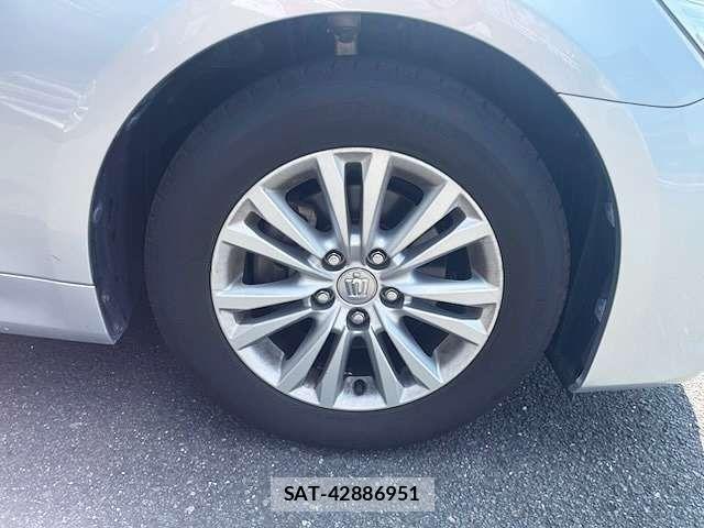 Toyota CROWN SEDAN 2014-01 8666008-3