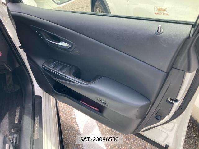 Toyota CROWN SEDAN 2018-12 8658566-14
