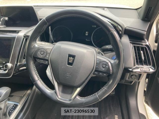 Toyota CROWN SEDAN 2018-12 8658566-17