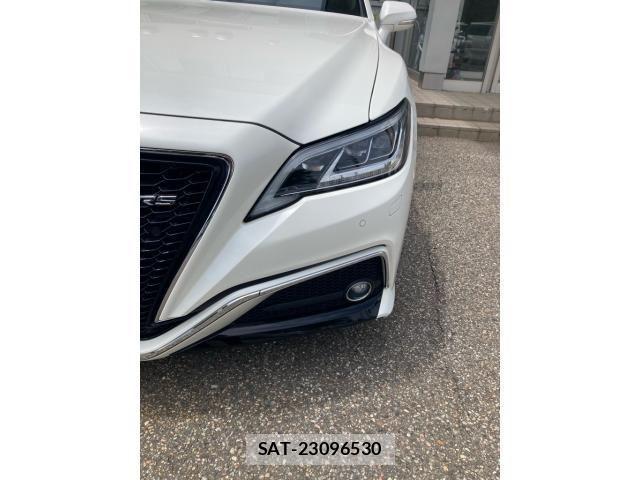 Toyota CROWN SEDAN 2018-12 8658566-3