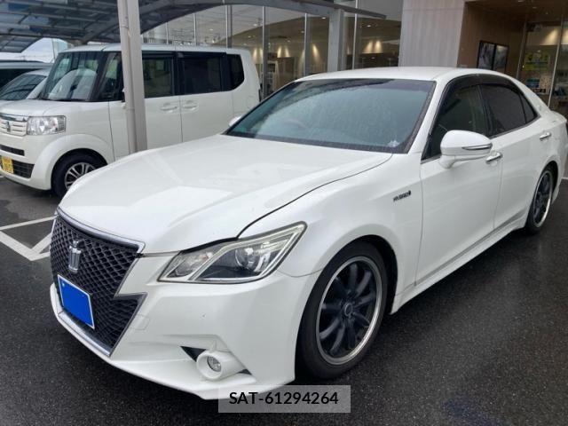 Toyota CROWN SEDAN 2014-09 8666005-2