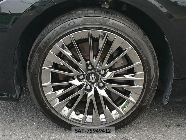 Toyota CROWN SEDAN 2019-06 8658571-13