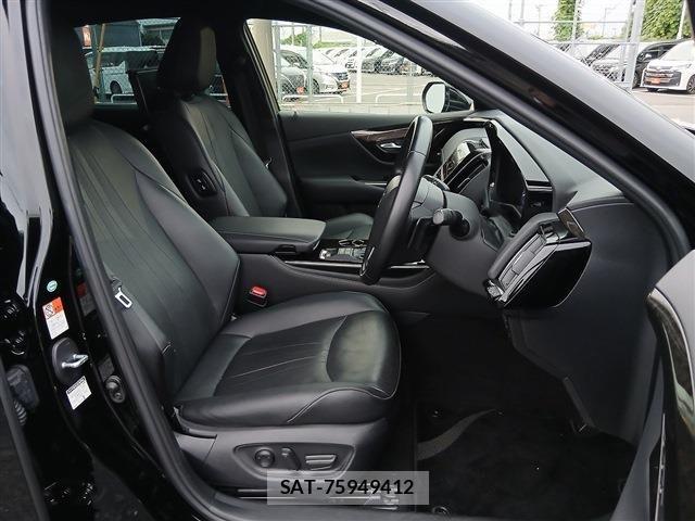 Toyota CROWN SEDAN 2019-06 8658571-14
