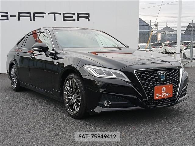 Toyota CROWN SEDAN 2019-06 8658571-20
