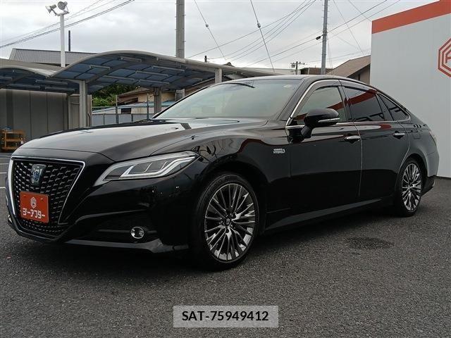 Toyota CROWN SEDAN 2019-06 8658571-23