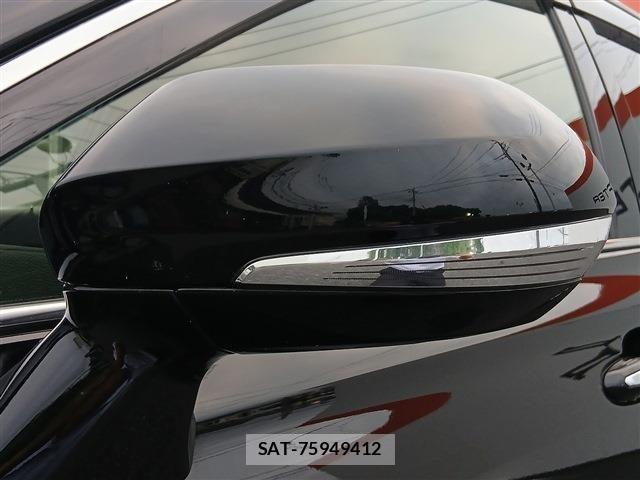 Toyota CROWN SEDAN 2019-06 8658571-29