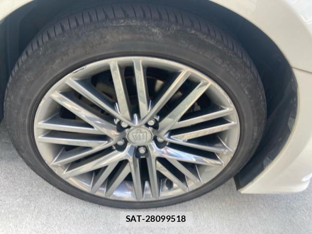 Toyota CROWN SEDAN 2017-11 8658578-2