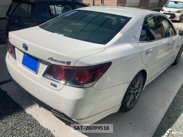 Toyota CROWN SEDAN 2017-11 8658578-4