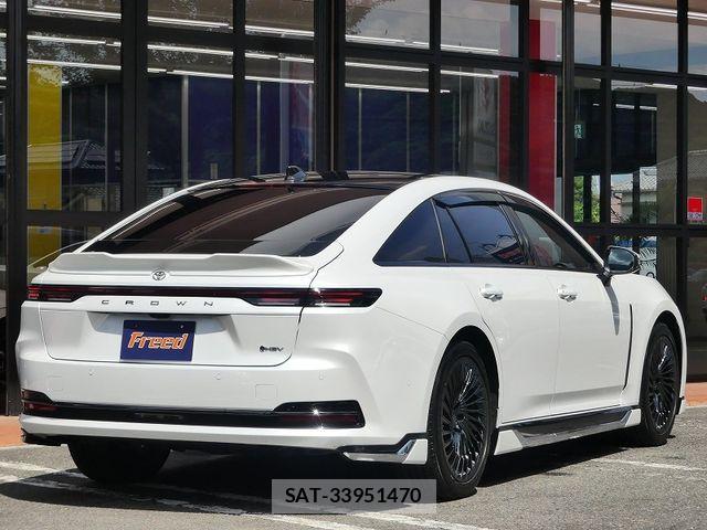 Toyota CROWN SEDAN 2025-06 8658558-1