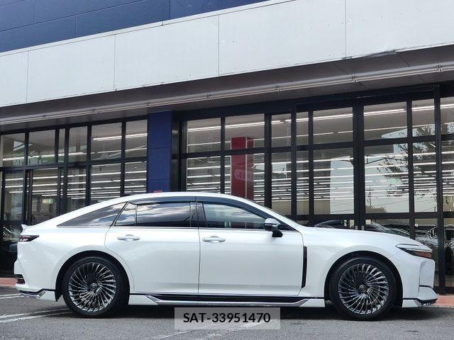 Toyota CROWN SEDAN 2025-06 8658558-6