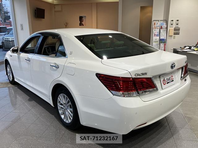Toyota CROWN SEDAN 2016-03 8658574-18