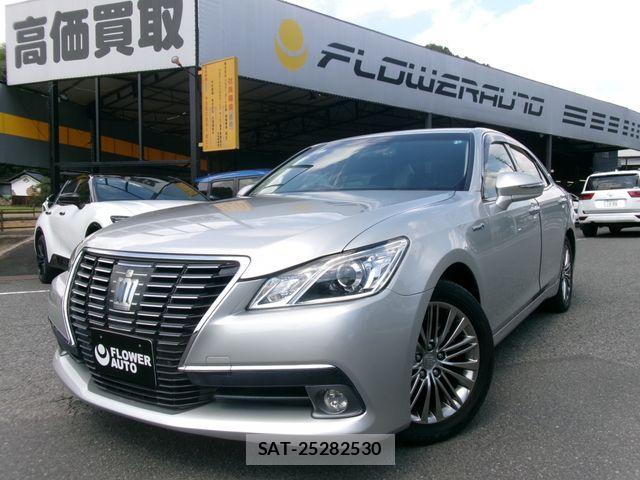 Toyota CROWN SEDAN 2015-05 8666004-0