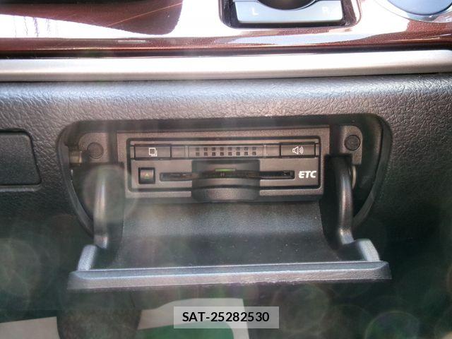 Toyota CROWN SEDAN 2015-05 8666004-13