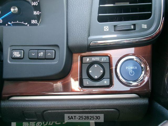 Toyota CROWN SEDAN 2015-05 8666004-20