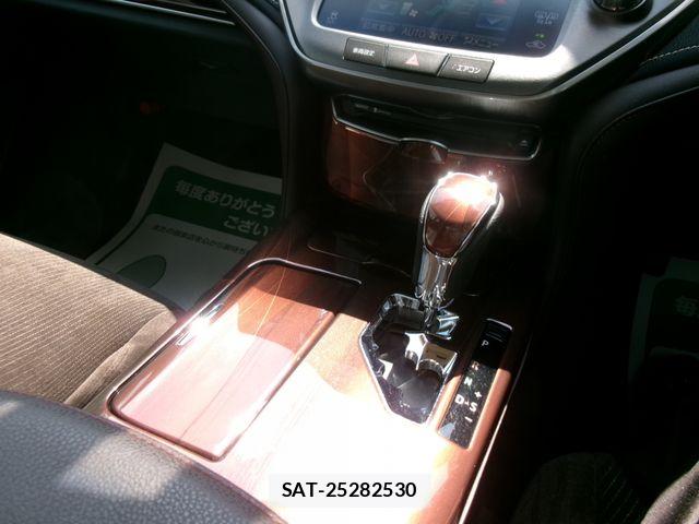 Toyota CROWN SEDAN 2015-05 8666004-21
