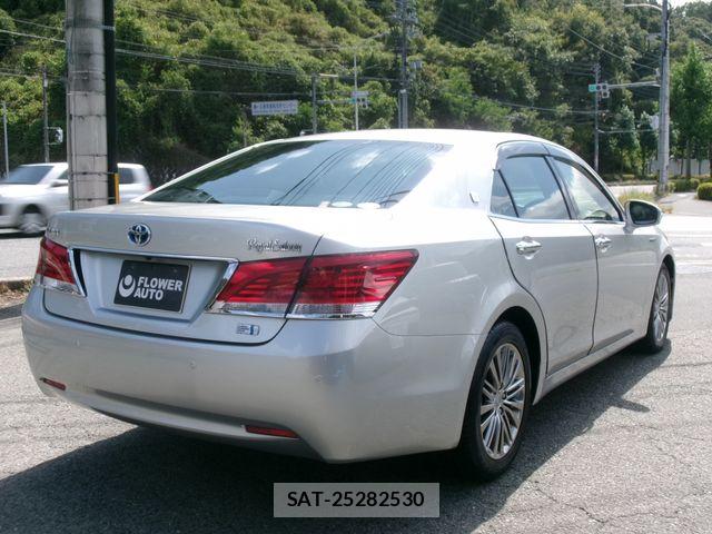 Toyota CROWN SEDAN 2015-05 8666004-2