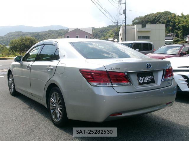 Toyota CROWN SEDAN 2015-05 8666004-4