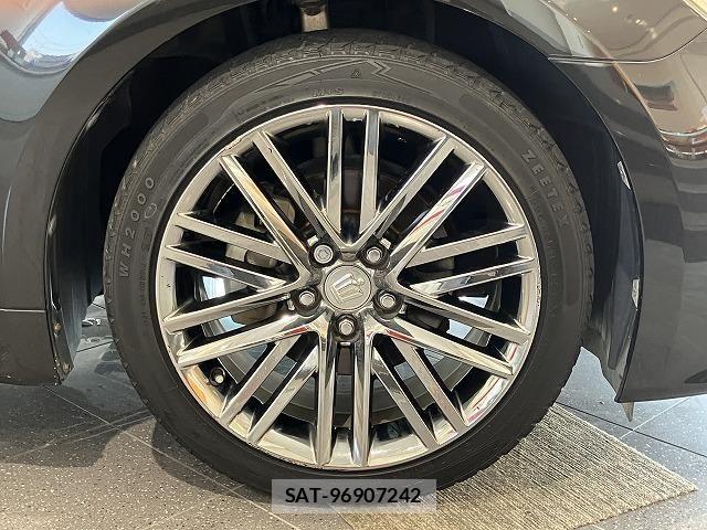 Toyota CROWN SEDAN 2013-08 8658567-12