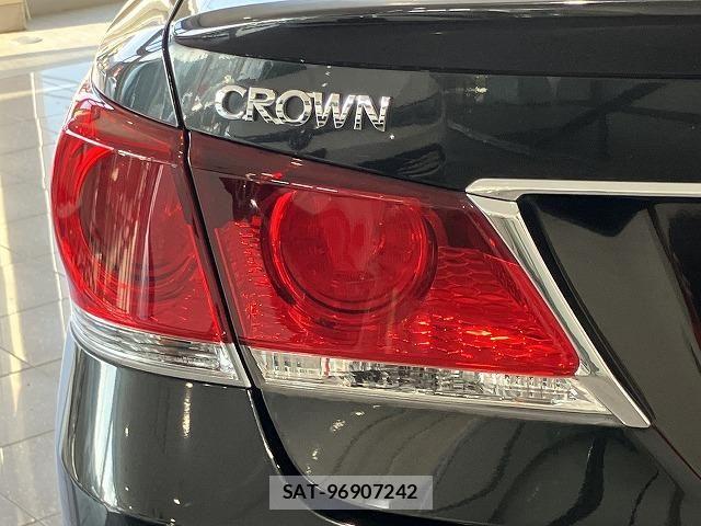 Toyota CROWN SEDAN 2013-08 8658567-14