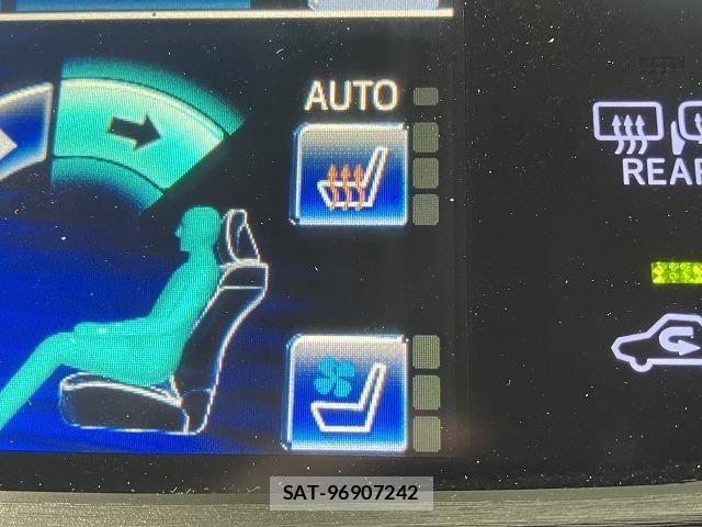 Toyota CROWN SEDAN 2013-08 8658567-4