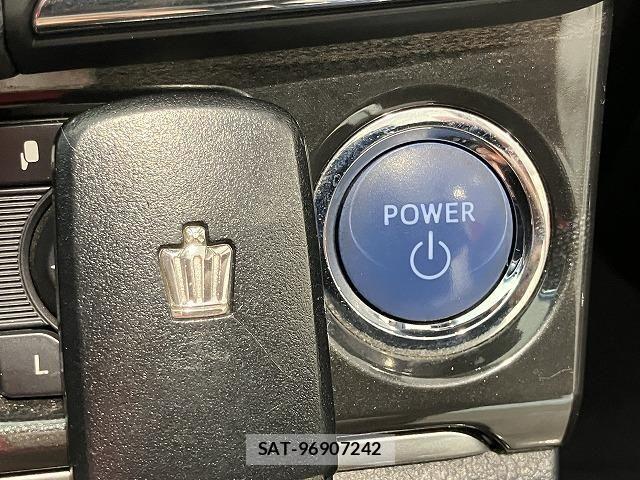 Toyota CROWN SEDAN 2013-08 8658567-6