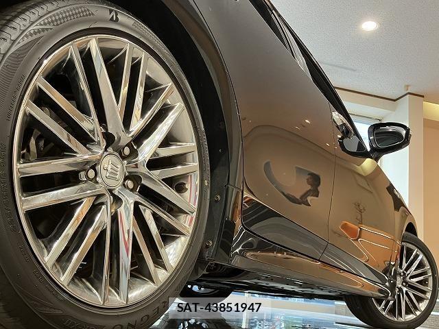 Toyota CROWN SEDAN 2013-02 8658569-11