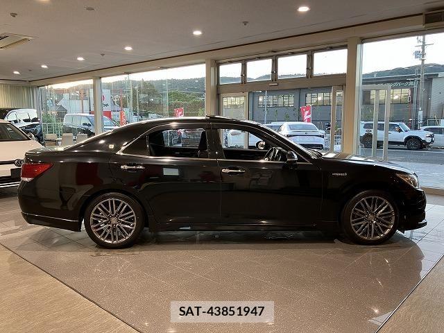 Toyota CROWN SEDAN 2013-02 8658569-16
