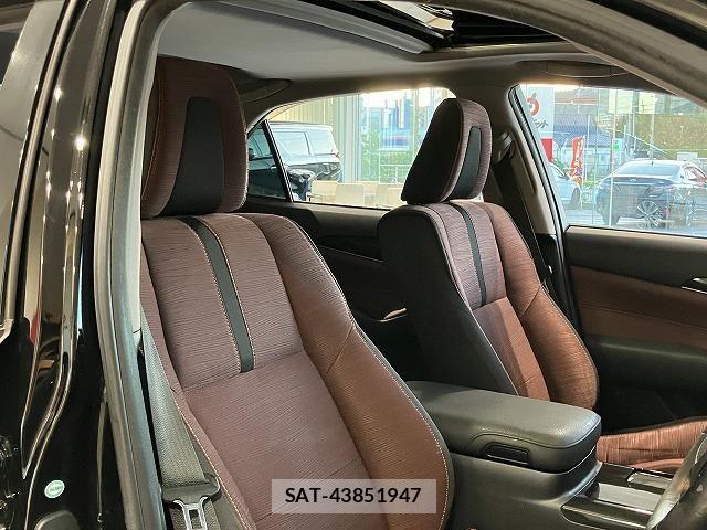 Toyota CROWN SEDAN 2013-02 8658569-1