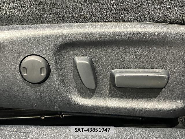 Toyota CROWN SEDAN 2013-02 8658569-29