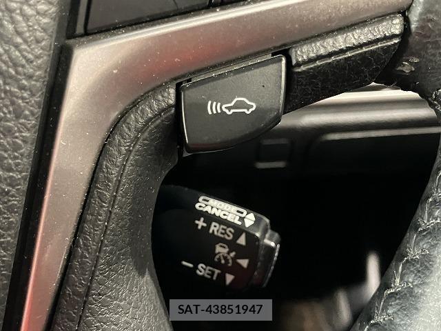 Toyota CROWN SEDAN 2013-02 8658569-4