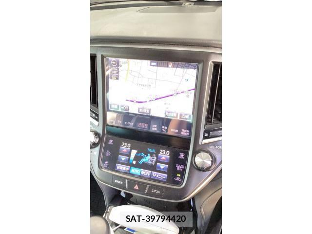 Toyota CROWN SEDAN 2017-11 8658579-10